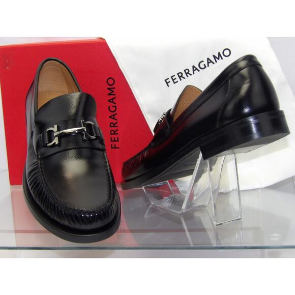 NIB FERRAGAMO BLACK LEATHER FORT GANCINI BIT LOGO LOAFERS 12 E ITALY